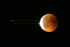 Eclisse di Luna 2018 e aereo