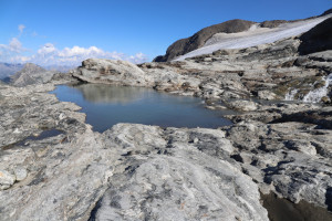 Laghetto appena sotto il Ghiacciaio del Basòdino