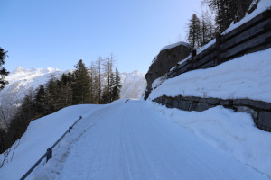 Strada innevata