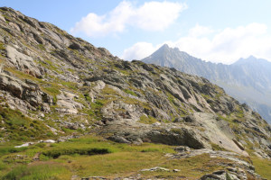 Sentiero che porta al Lago del Naret Sentiero che porta al Lago del Naret