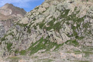 Sentiero che sale al Passo Grandinagia