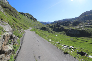 Strada che porta al Lago della Sella