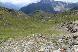 Valle che scende verso l'Alpe di Sorescia
