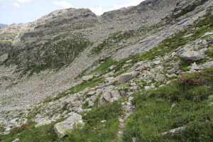 Sentiero che porta ai Laghi della Crosa