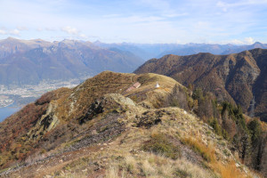 Sentiero che scende dal Monte Gambarogno