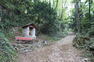 Strada per Albio