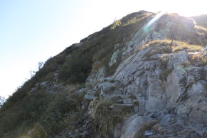 Sentiero che sale al Monte Tamaro