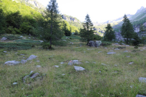 Sentiero che sale al Rifugio Sambuco