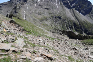 Via di discesa a sud del Piz Giümela