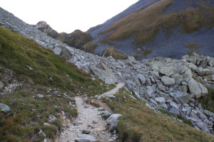 Sentiero che sale al Passo della Greina