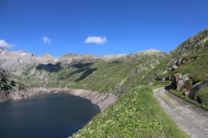 Strada che porta all Alpe di Lucendro