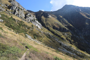 Sentiero che sale al Pizzo di Vogorno