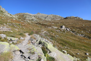 Sentiero che sale al Lago d'Orsino