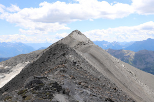 Cresta che porta alla cima quotata 3084 metri