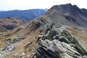 Cresta che scende verso la Bassa della Prosa